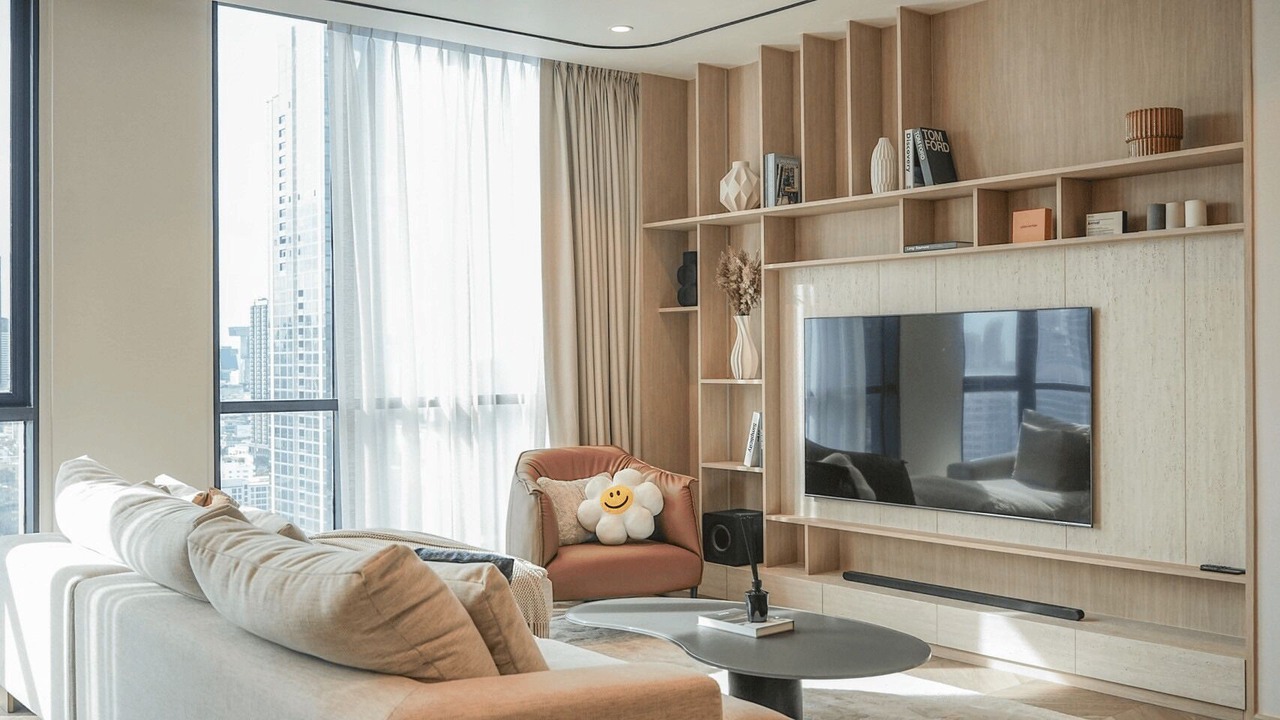 Photo of Livingroom in Khlong Tan Nuea