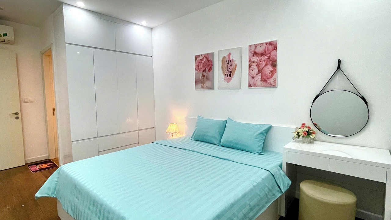 Photo of Bedroom in Trung Hoa Nhan Chinh