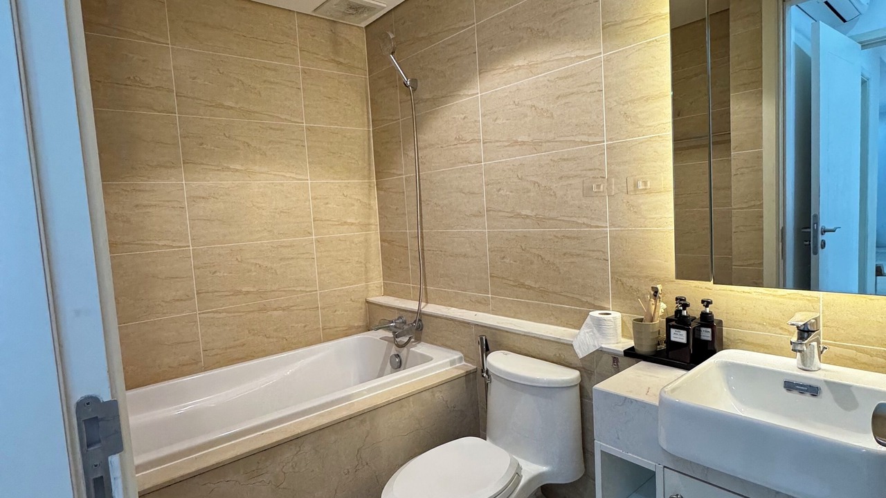 Photo of Bathroom in Trung Hoa Nhan Chinh