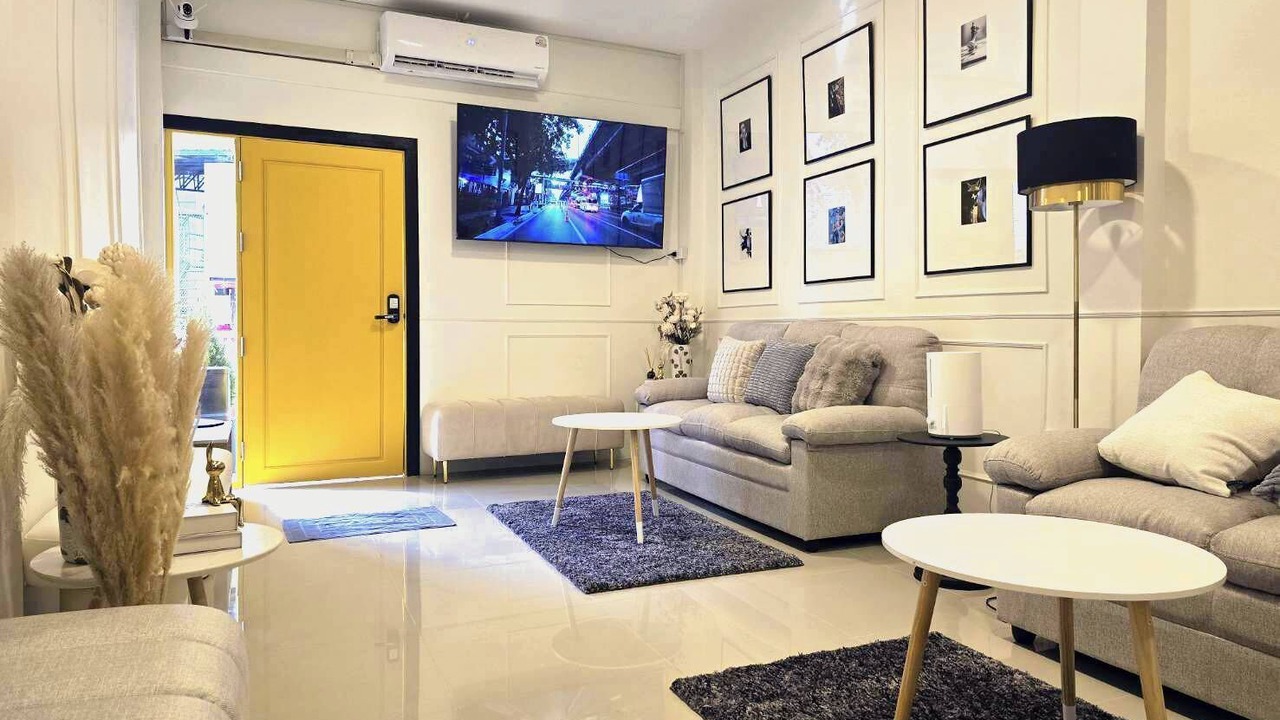 Photo of Livingroom in Pom Prap