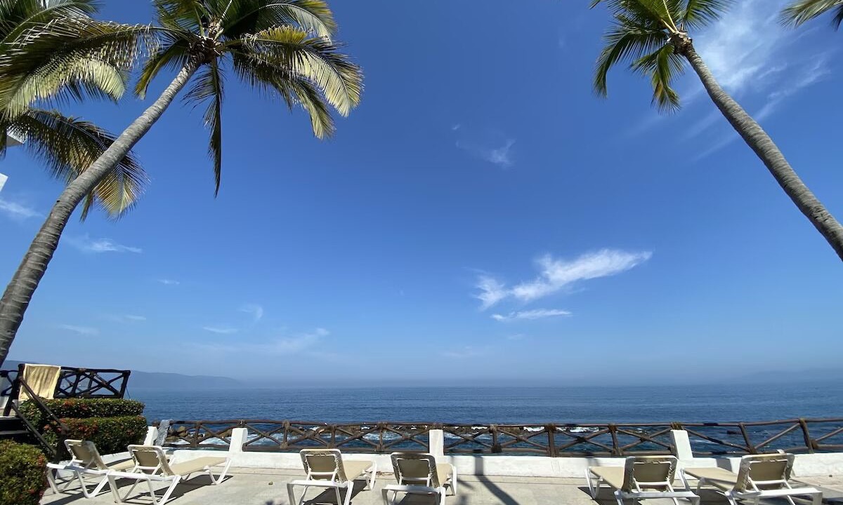 Photo of Patio Balcony in South Shore Hotel Area