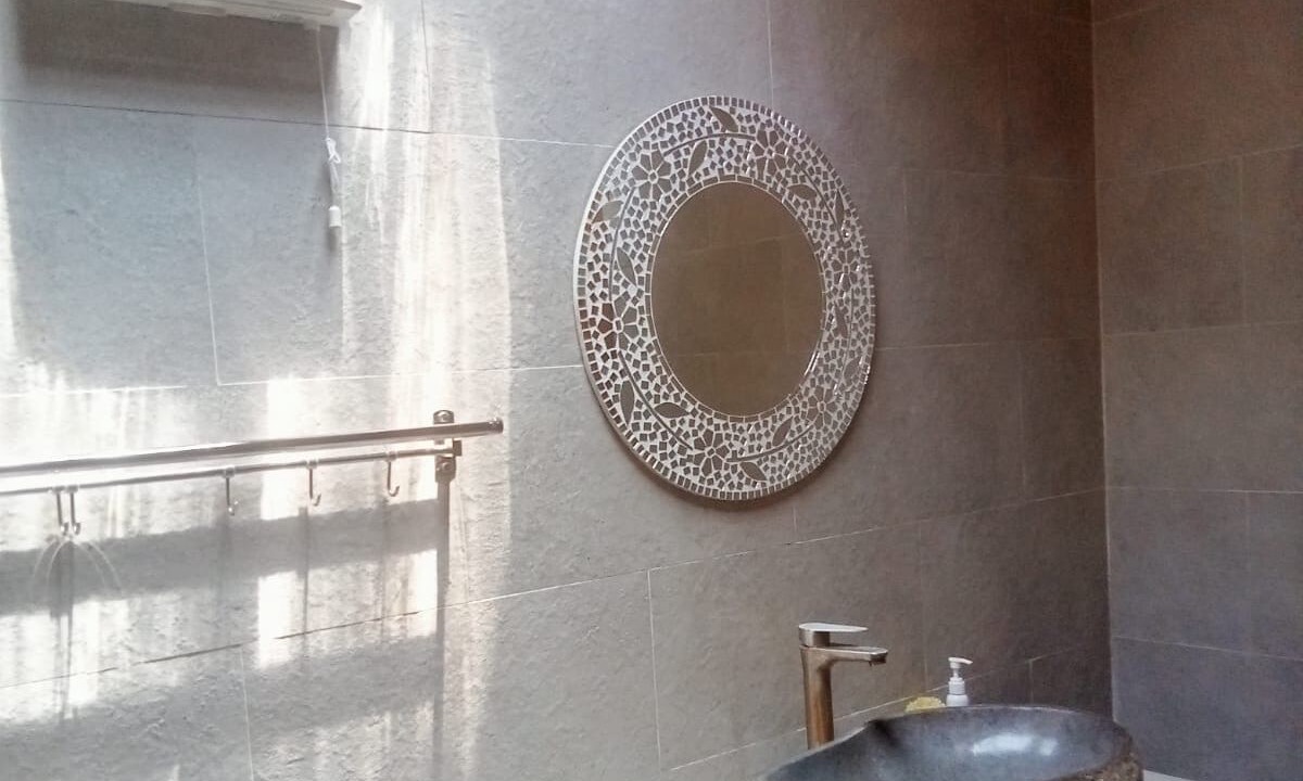 Photo of Bathroom in Sambirenteng
