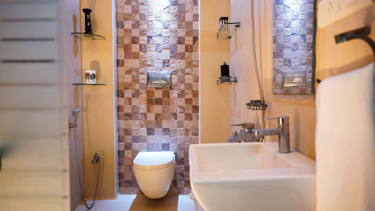 Photo of Bathroom in Ekkatuthangal