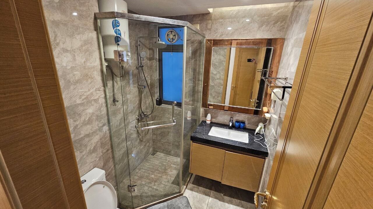 Photo of Bathroom in Central District