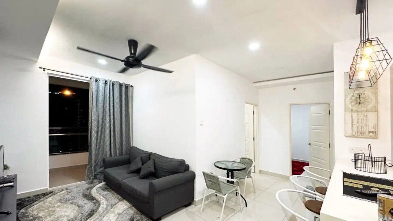 Photo of Livingroom in Downtown George Town