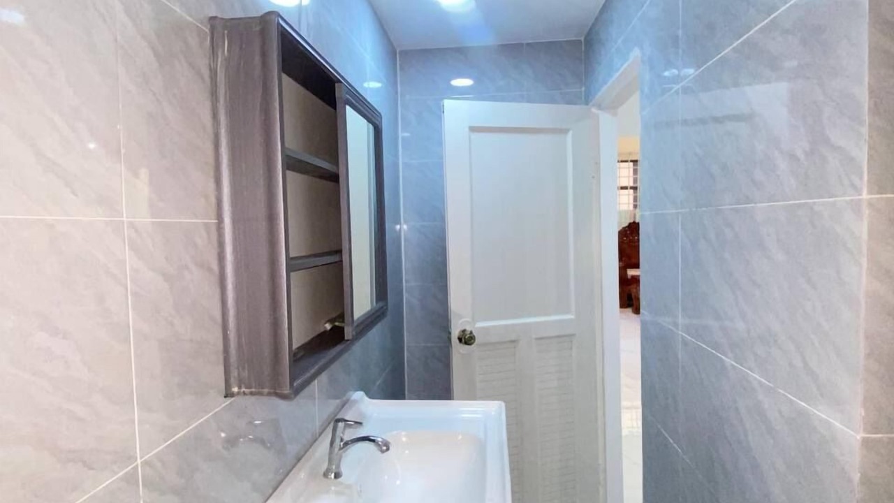 Photo of Bathroom in Chamkar Mon