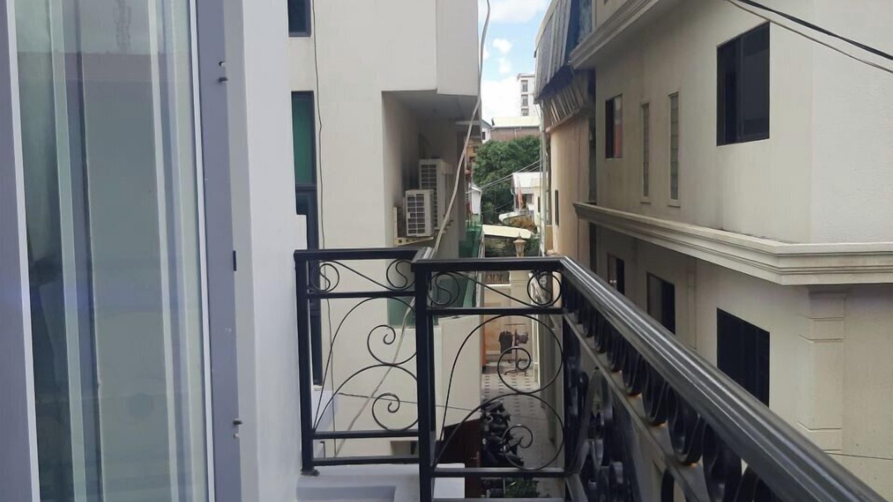 Photo of Patio Balcony in Chamkar Mon