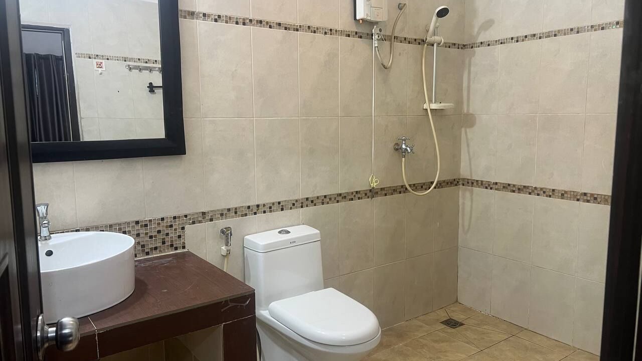 Photo of Bathroom in Daun Penh