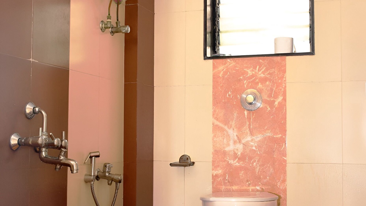 Photo of Bathroom in Kandivali East