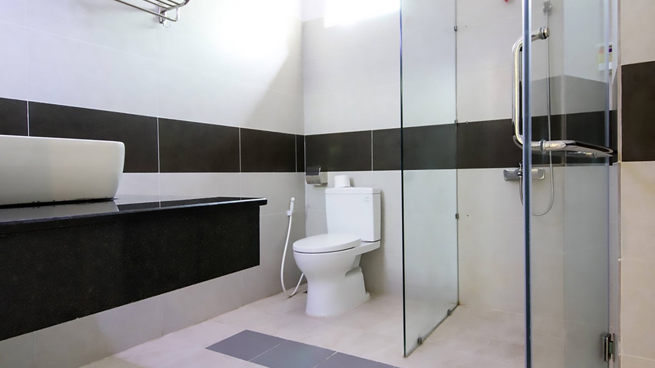 Photo of Bathroom in Mean Chey