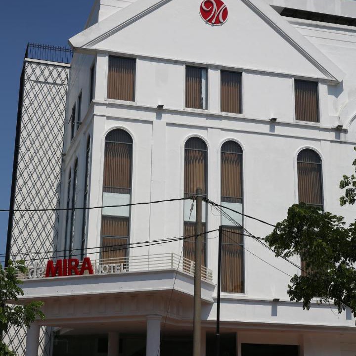 Photo of Buildings in Gubeng