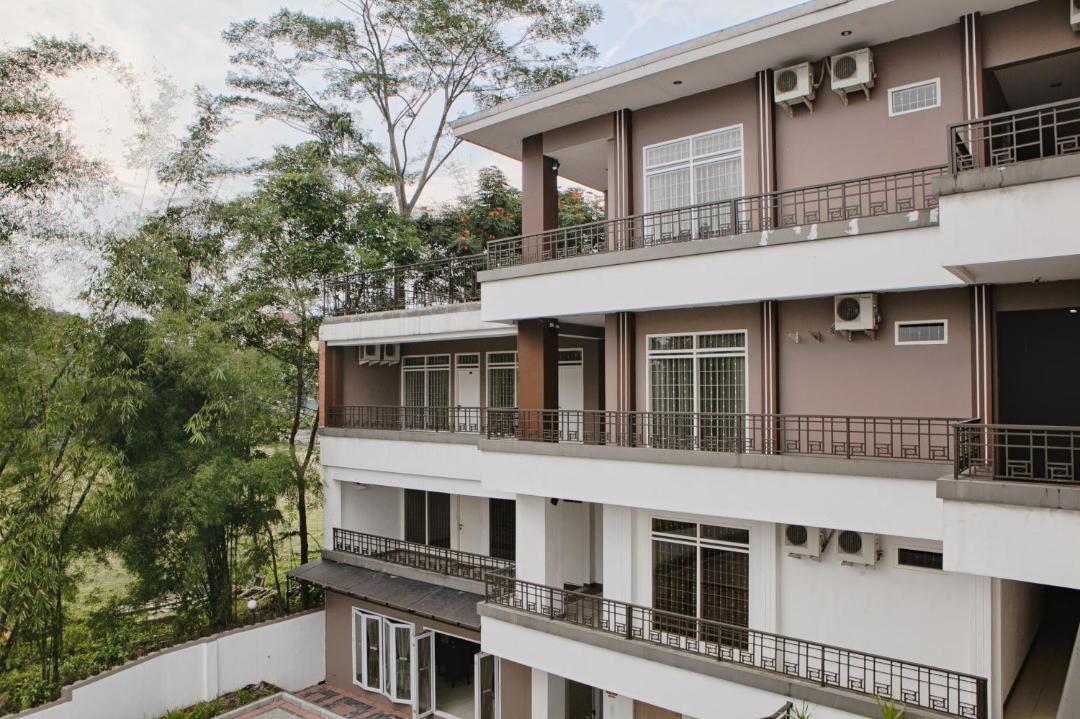 Photo of Buildings in Pasteur