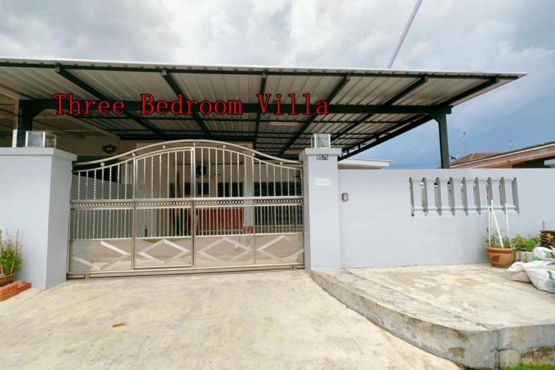 Photo of Patio Balcony in Daerah Kulai