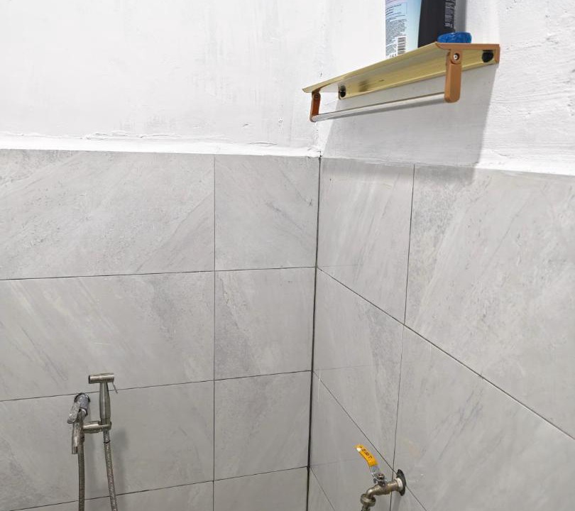 Photo of Bathroom in Parit Raja