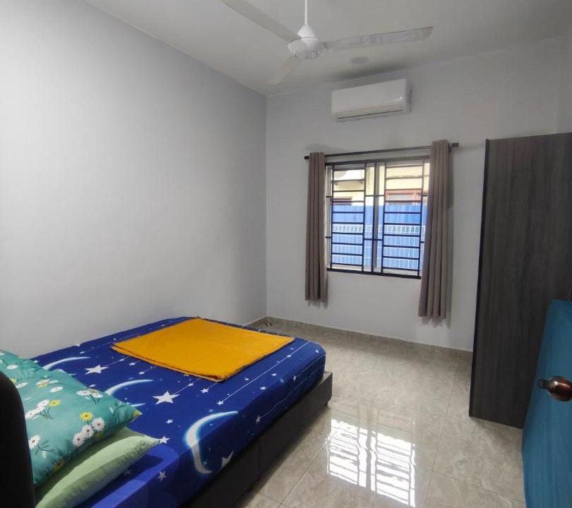 Photo of Bedroom in Parit Raja