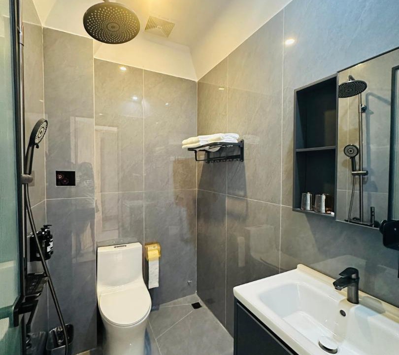 Photo of Bathroom in Ben Cat