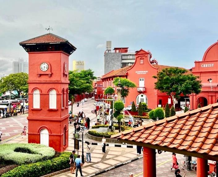 Photo of Buildings in Tetek