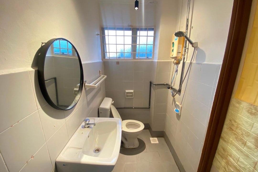 Photo of Bathroom in Taman Rakyat