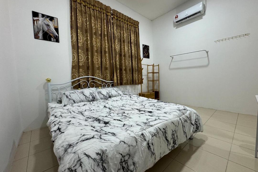 Photo of Bedroom in Tanjung