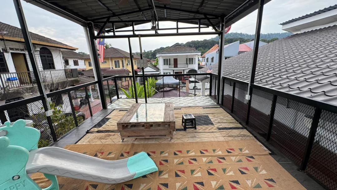 Photo of Patio Balcony in Kampung Jawa Tengah