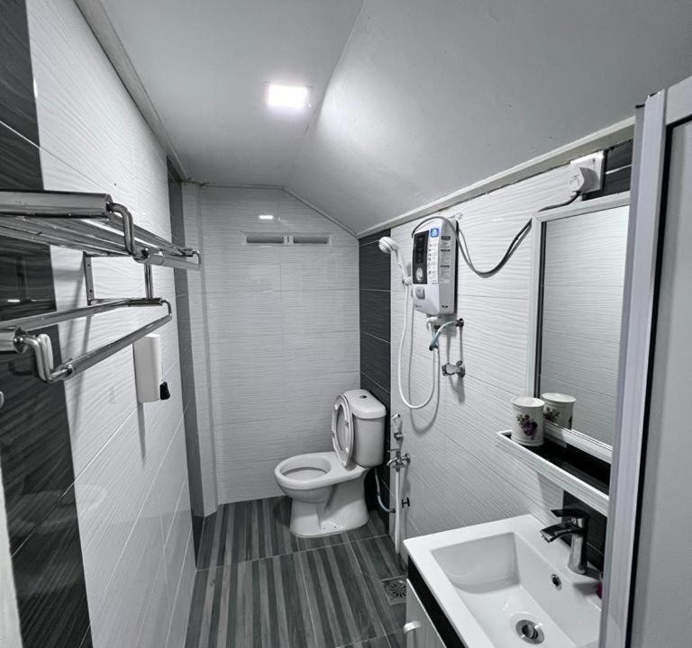 Photo of Bathroom in Kampung Ru Muda