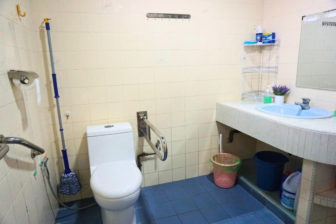 Photo of Bathroom in Lutong