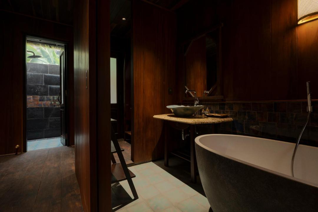 Photo of Bathroom in Hoa Lu
