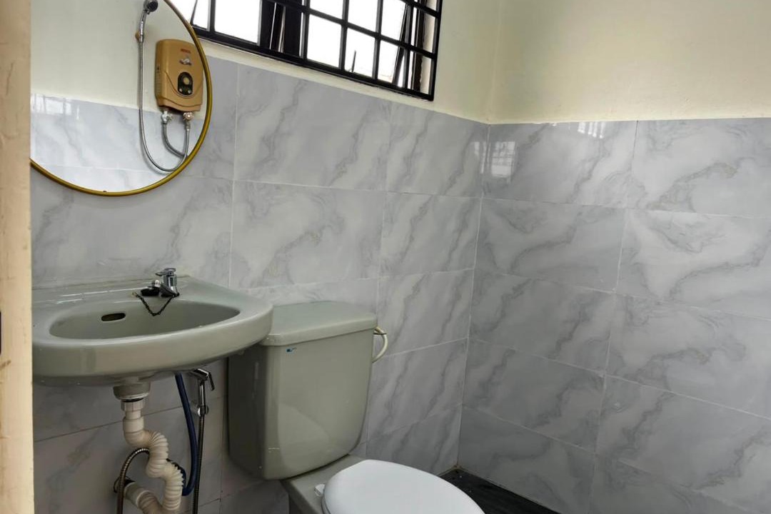 Photo of Bathroom in Taman Desa Cemerlang