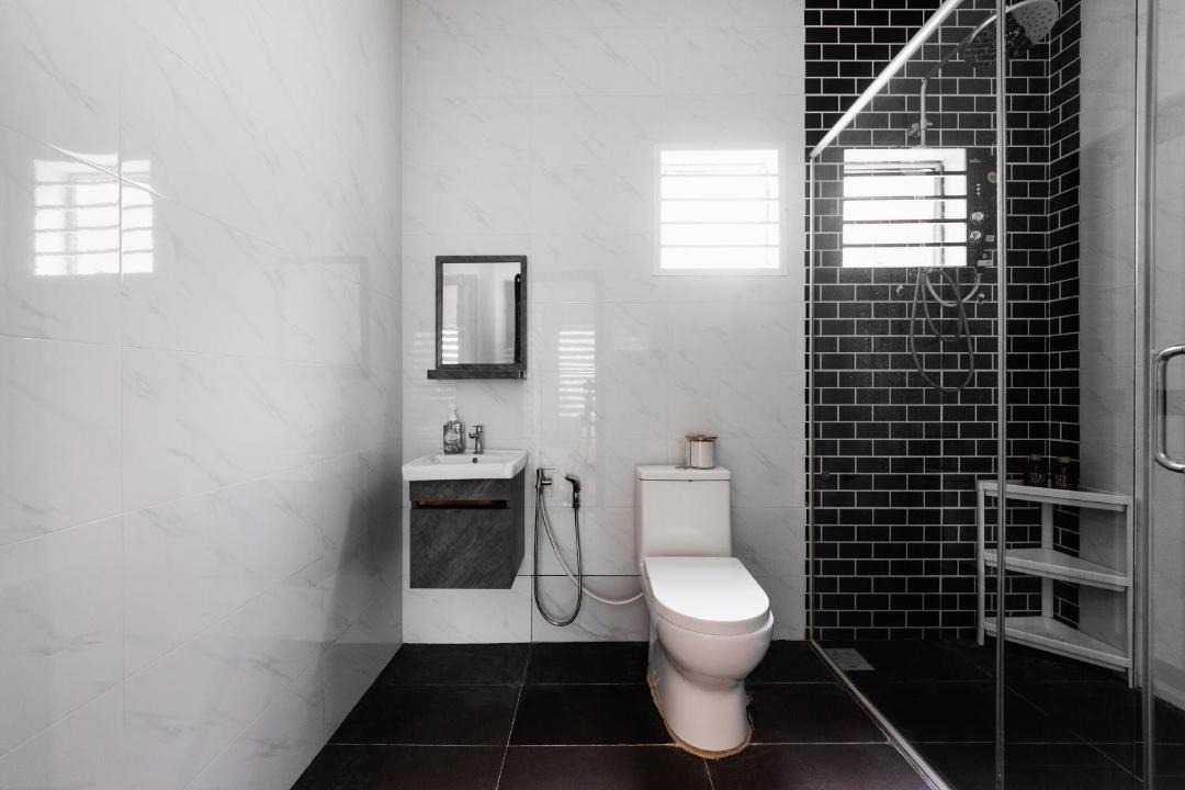 Photo of Bathroom in Kampung Katup