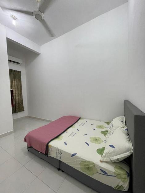 Photo of Bedroom in Kampung Telaga Batin