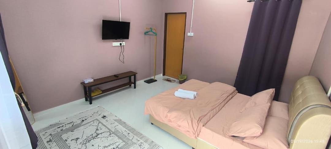 Photo of Bedroom in Kampung Sura
