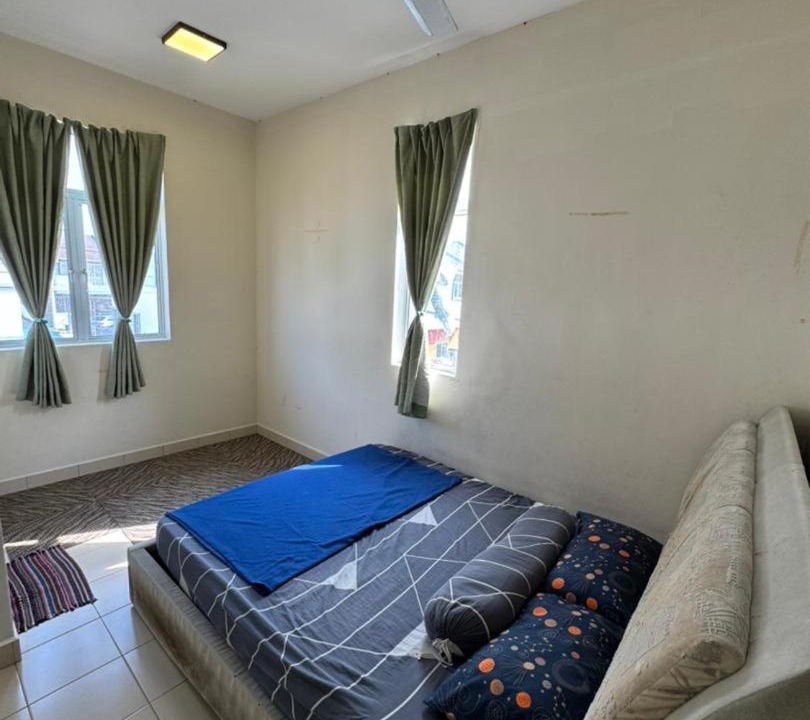 Photo of Bedroom in Bagan Serai