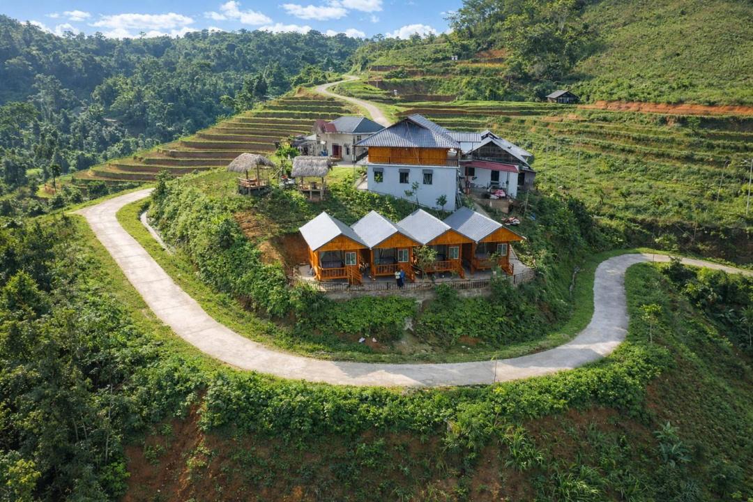 Photo of Others in Hoang Su Phi
