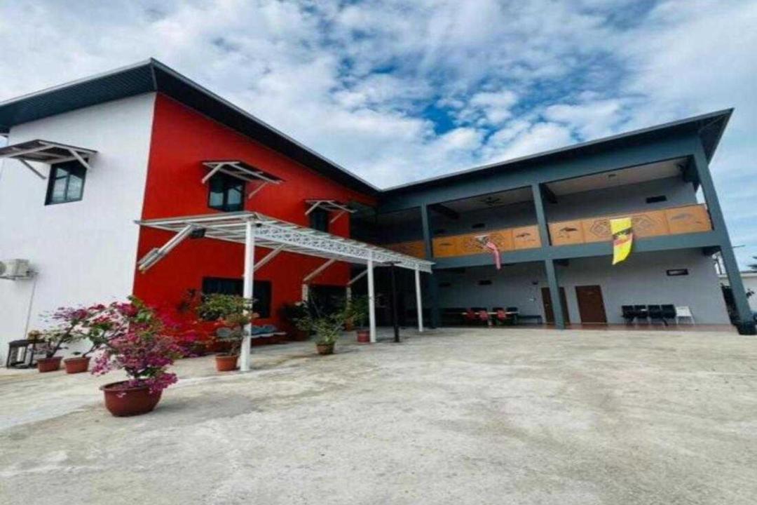 Photo of Others in Lundu