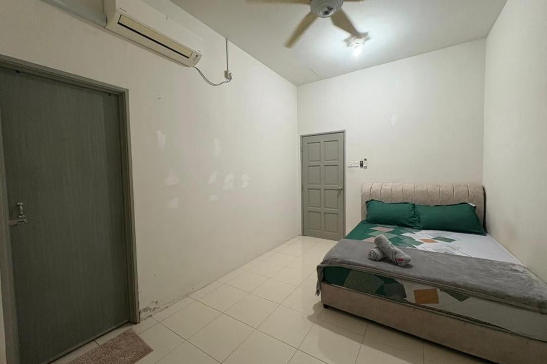 Photo of Bedroom in Batu Buruk