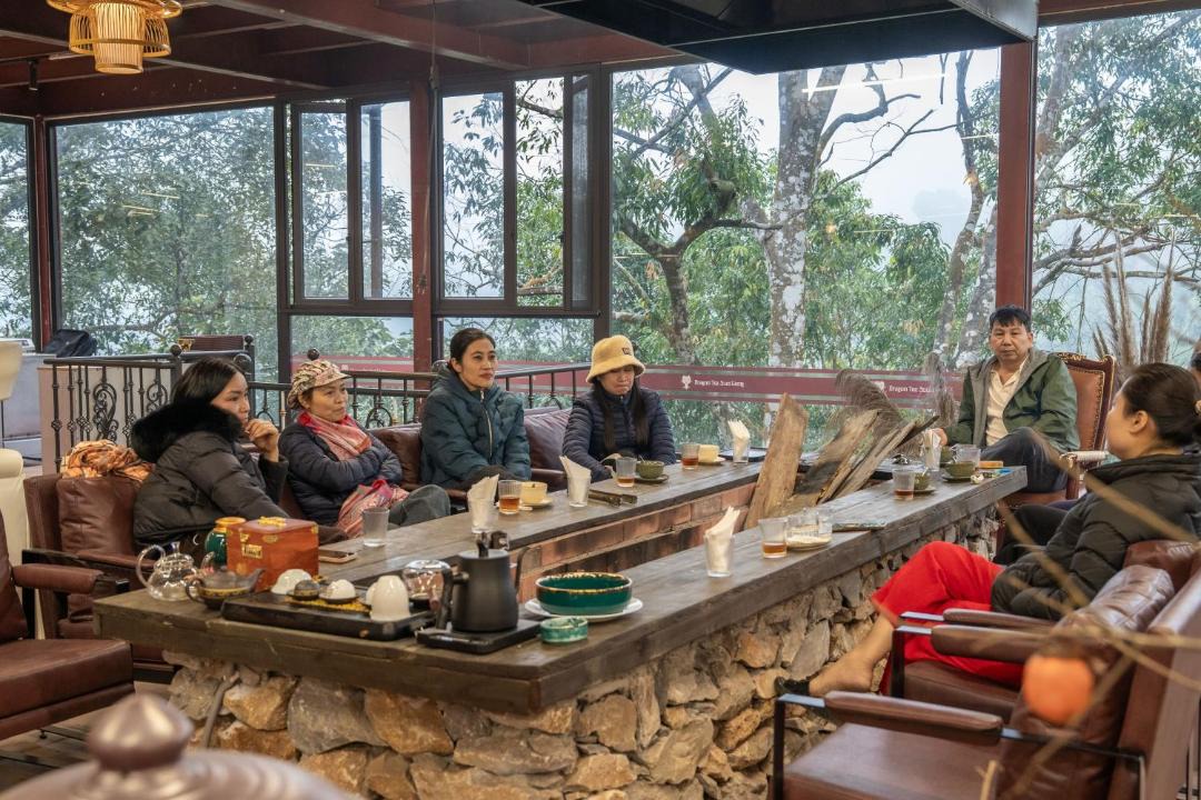 Photo of Others in Van Chan