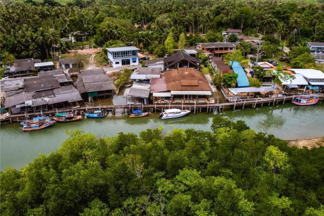 Photo of Others in Koh Chang Tai