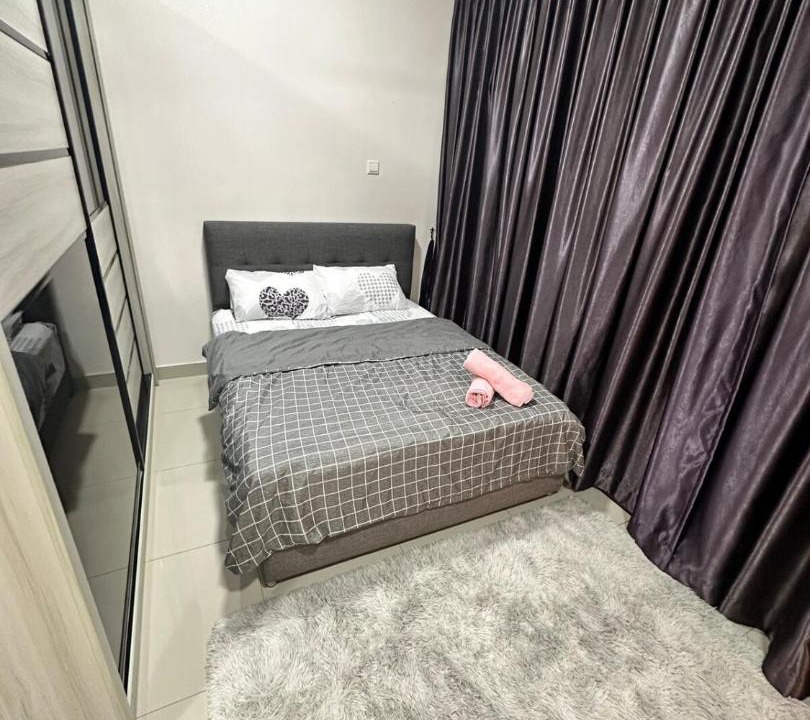 Photo of Bedroom in Taman Mount Austin