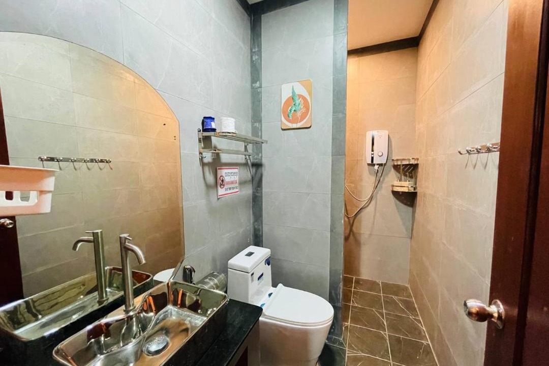 Photo of Bathroom in Traeuy Kaoh