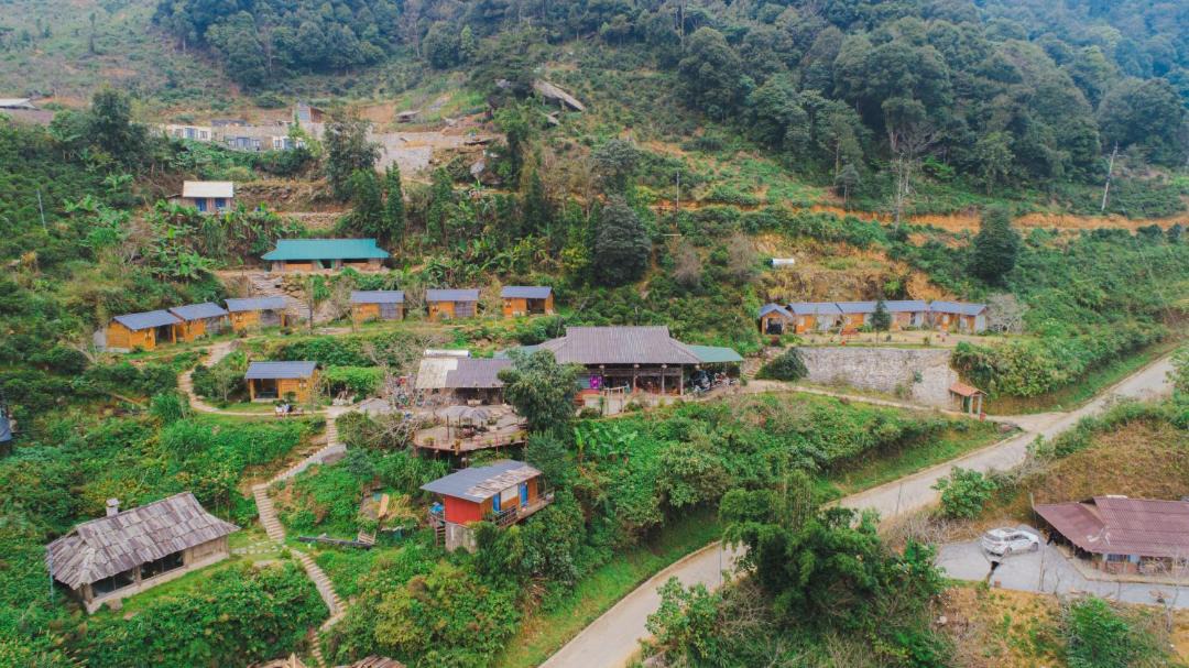 Photo of Buildings in Bac Yen