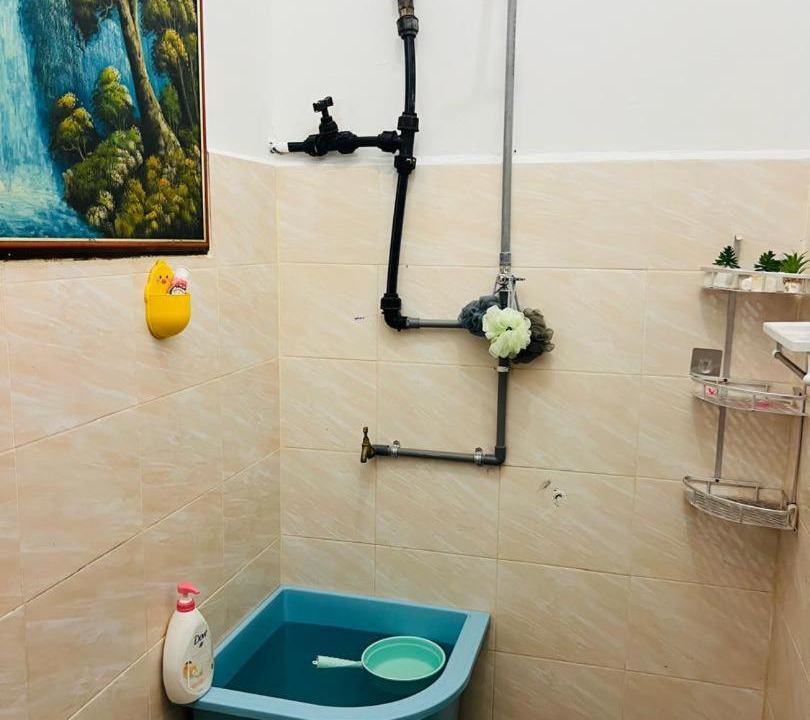 Photo of Bathroom in Kampung Menteri Road