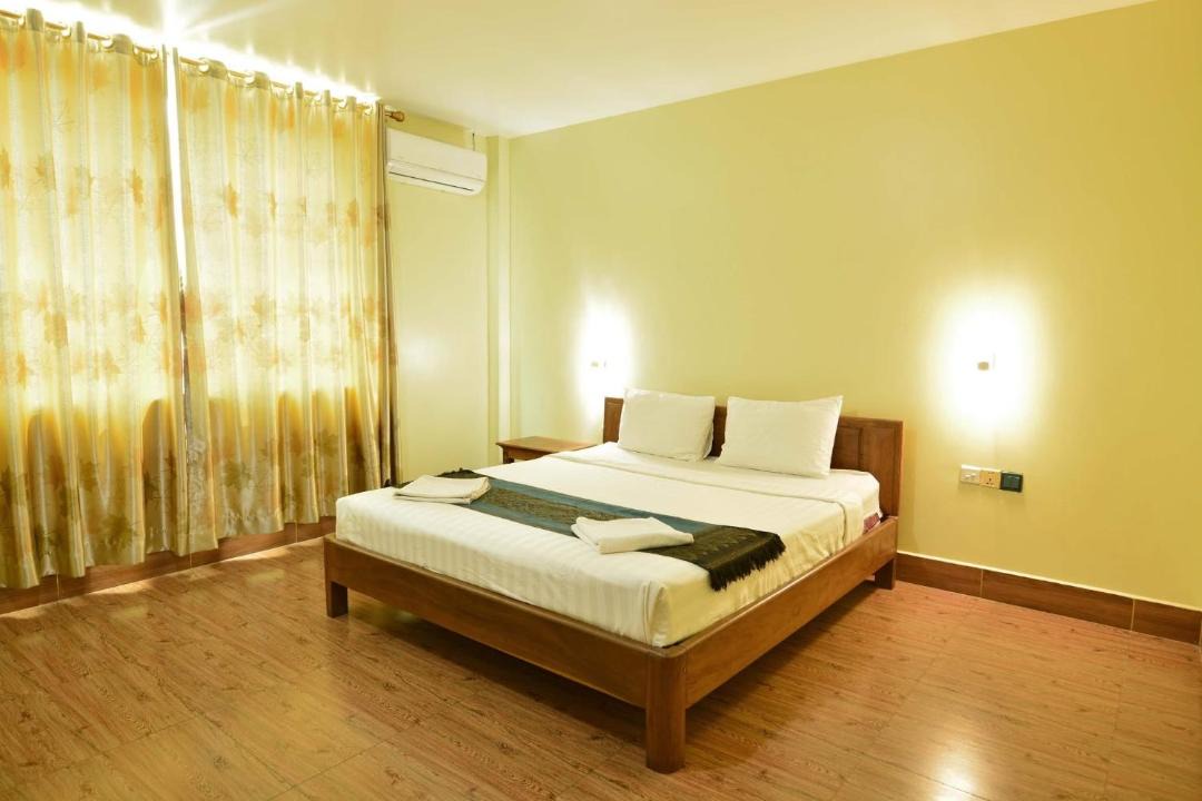 Photo of Bedroom in Chbar Mon