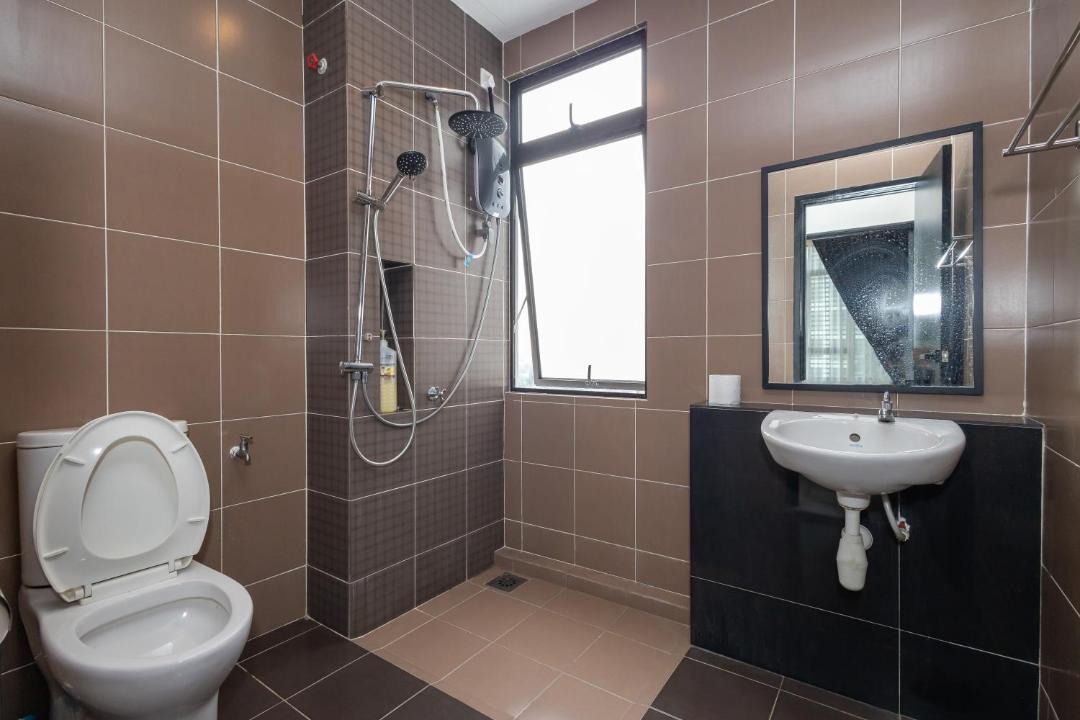 Photo of Bathroom in Taman Mount Austin