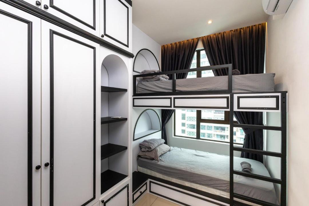 Photo of Bedroom in Taman Mount Austin