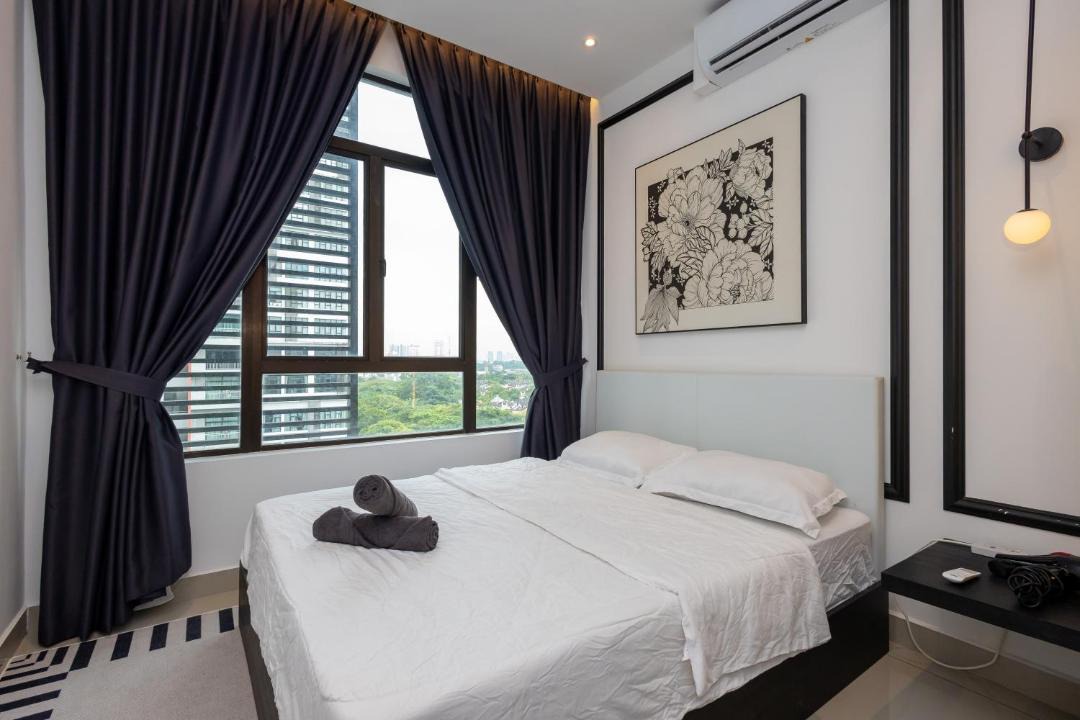 Photo of Bedroom in Taman Mount Austin