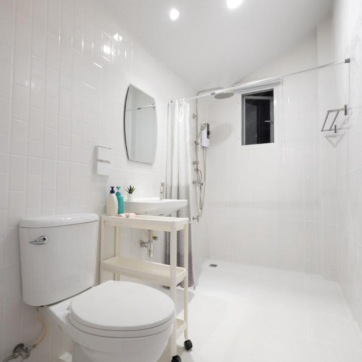 Photo of Bathroom in Chaiyasathan