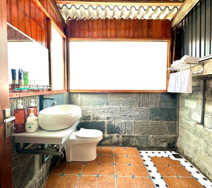 Photo of Bathroom in Ong Lang