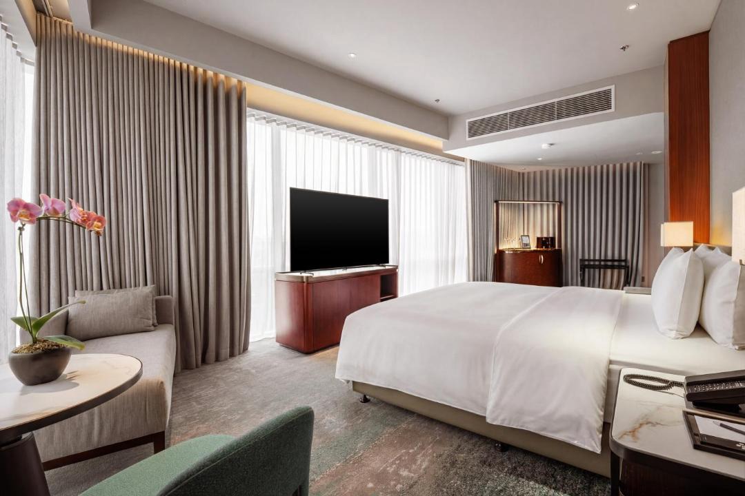Photo of Bedroom in Mid Valley City