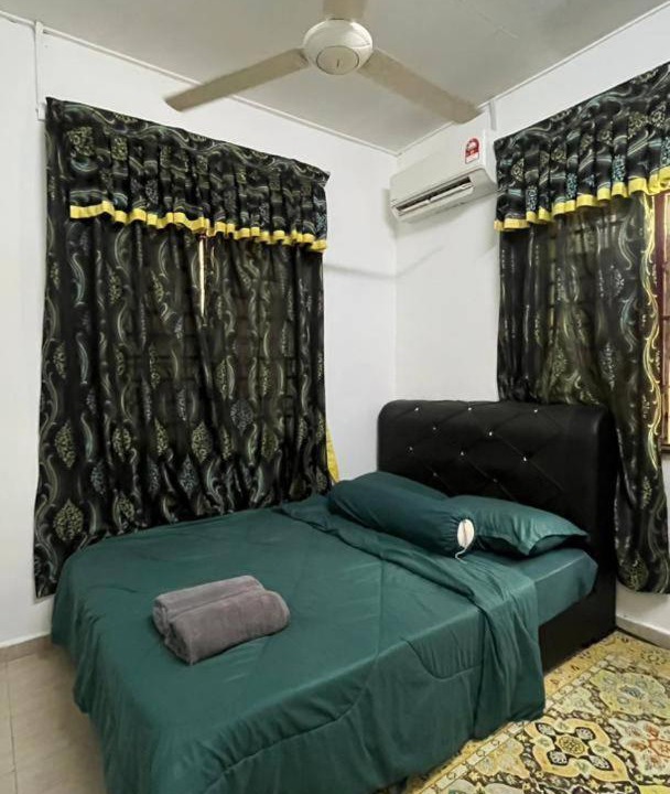 Photo of Bedroom in Alor Gajah
