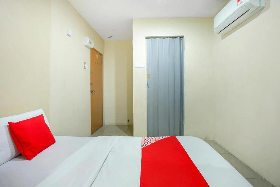 Photo of Bedroom in Batu Ferringhi